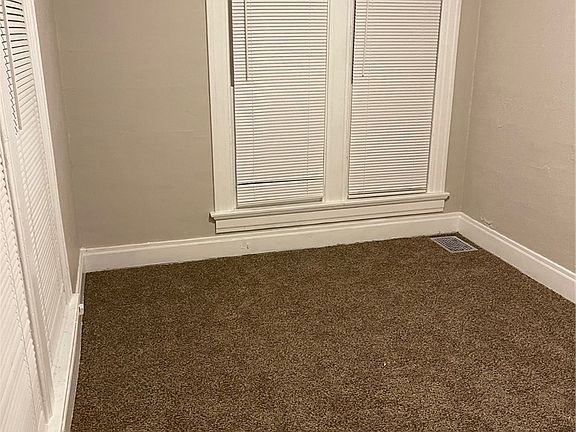 5th image of 412 Forest Ave
