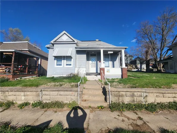 1213 N 7th St, Saint Joseph, MO 64501