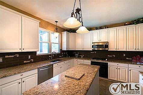 5th image of 1812 Flatwood Dr
