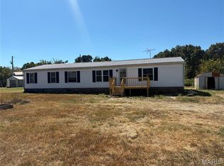 20430 Granger Ln, Lebanon, MO 65536