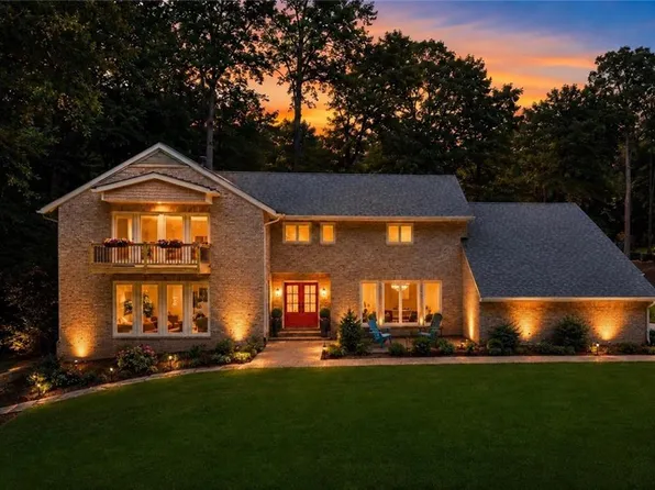 165 River Park Dr, Atlanta, GA 30328