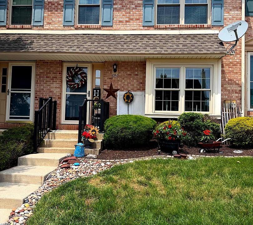 1st image of 1051 Bramblewood Ct