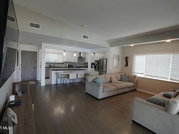 4th image of 9327 Stanwin Ave