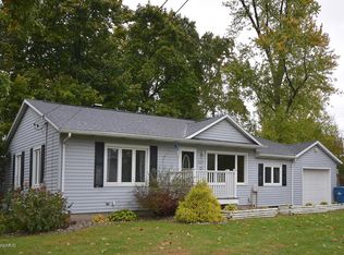 2203 Burt Dr, Portage, MI 49002