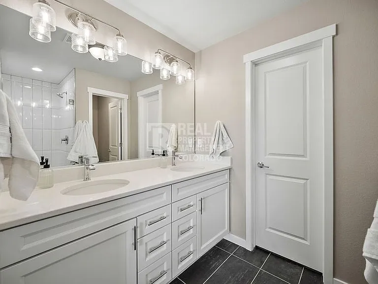 2402 Pony Club Ln — Photo 16