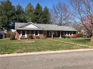 302 Timberwood Dr, Bethalto, IL