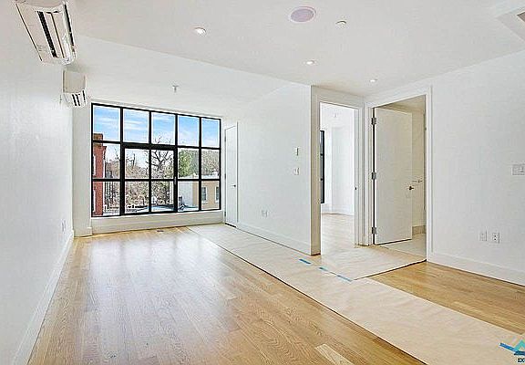 5th image of 1040 Dean St #810A