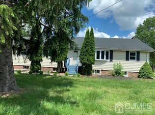 543 Texas Rd, Old Bridge, NJ 08857