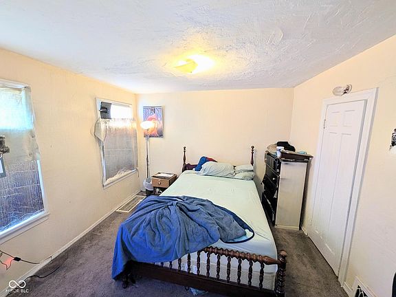4th image of 309 W 29th St
