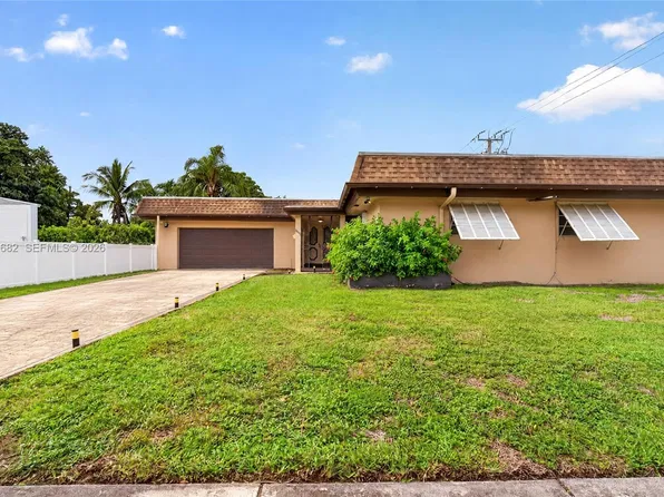 8402 SW 102nd Ct, Miami, FL 33173