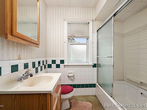 4th image of 4248 Curwood Ave SE