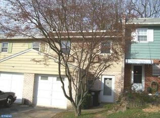 842 Rabbit Ln, Reading, PA 19606
