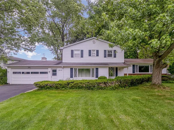 1015 High Vista Trl W, Webster, NY 14580