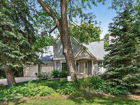 3rd image of 4425 Oakmede Ln