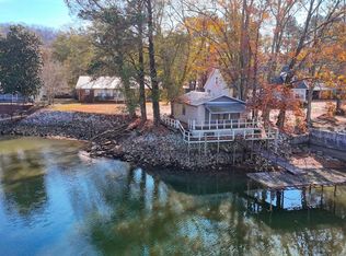 405 Creekside Dr, Cherokee, AL 35616