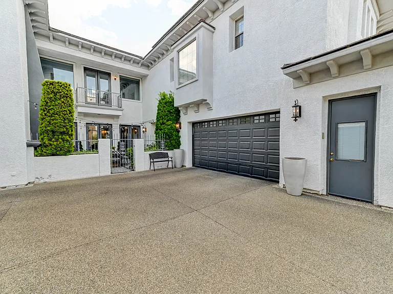 10212 Stone Briar Ct — Photo 5