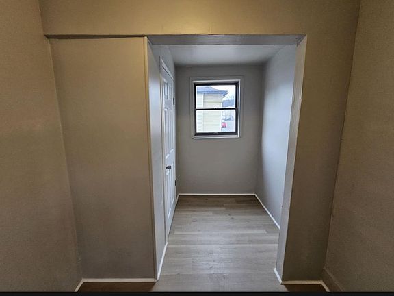 3rd image of 1839 4th Ave