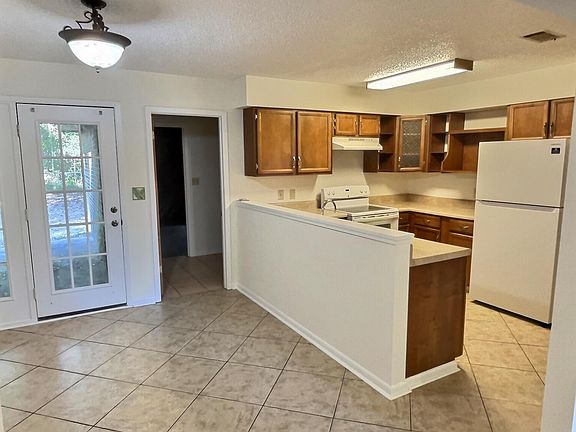 5th image of 9216 Pointe Aux Chenes Rd