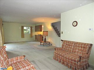 2nd image of 420 Gayley St