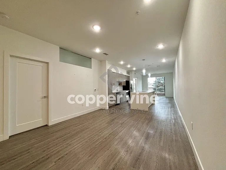 3500 S Corona St #202 — Photo 15