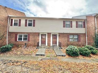 8811 Hunter Ridge Dr, Charlotte, NC