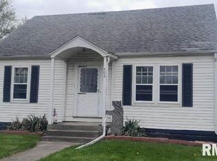 408 N Pine St, Varna, IL