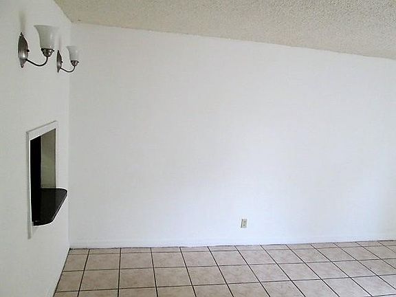 4th image of 801 NW 47th Ave #3F