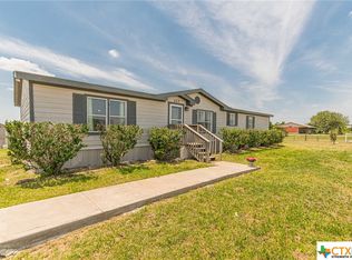 227 High Ridge Dr, Seguin, TX 78155