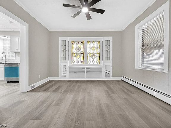 3rd image of 21007 Gardenview Dr