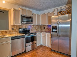 3323 Country Meadows Ct, Pearland, TX 77584