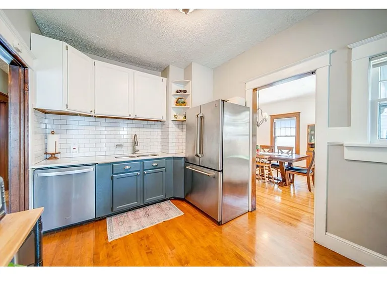 299 E Woodrow Ave — Photo 12