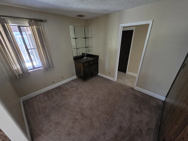 1144 Porter Ave — Photo 10