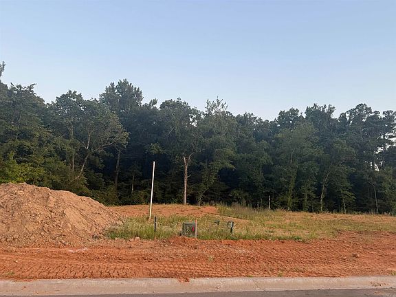 2nd image of 101 Southridge Blvd