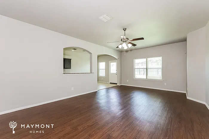 4 bed, 2.0 bath, 1705 sqft, $1,970 — Photo 4