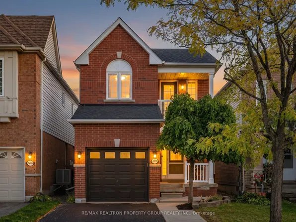 562 Pelletier Ct, Newmarket, ON L3X 2N7