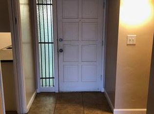 2524 Haley St APT 21, Bakersfield, CA 93305