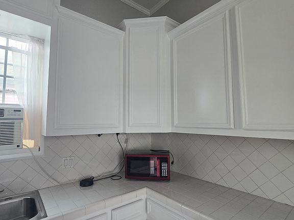 3rd image of 1707 Market St