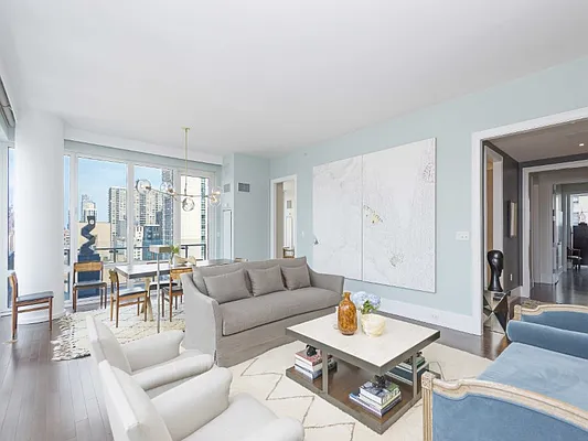 Rented by Sotheby's International Realty | media 25