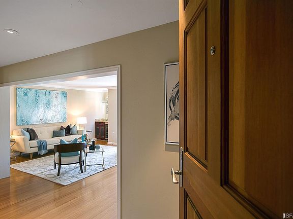 2nd image of 953 Clayton St #6