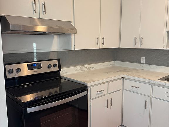 2nd image of 2397 S Fletcher Ave #1