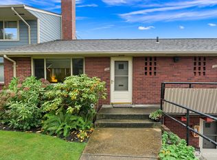 901 N Forest St APT 107, Bellingham, WA 98225