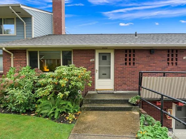 901 N Forest Street #107, Bellingham, WA 98225