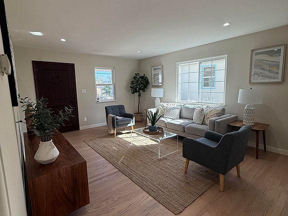 3rd image of 3933 Midvale Ave