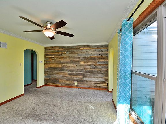 3rd image of 7211 W Lincoln Ave