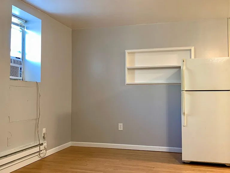 5838 Alderson St #4 — Photo 3