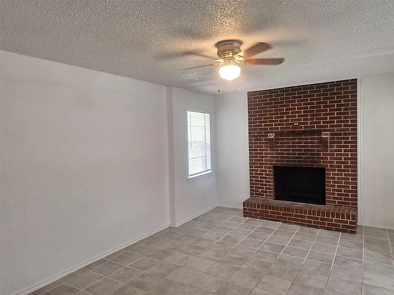 6005 Barry Dr — Photo 28