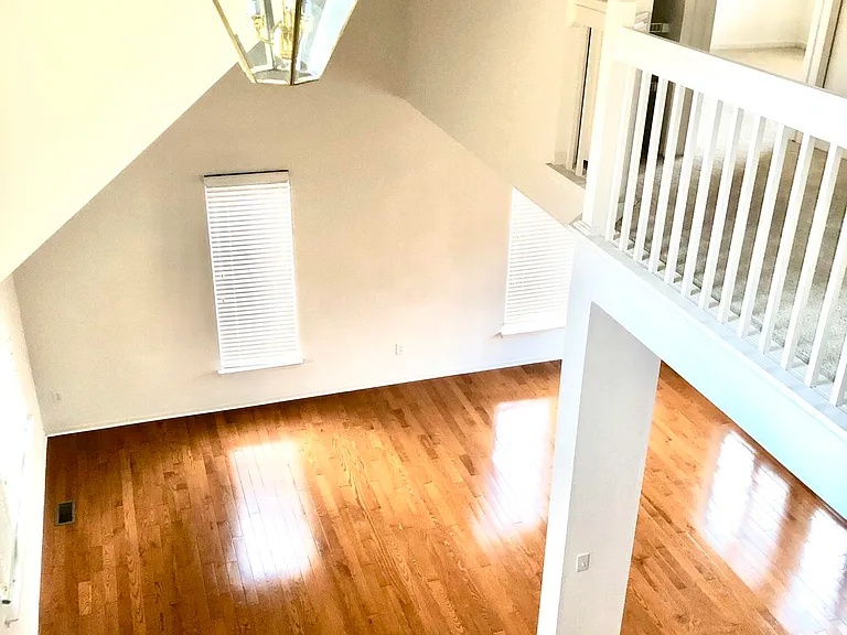 6145 Gabrielle Ave — Photo 9