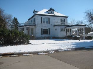 301 S 4th St, Milbank, SD 57252