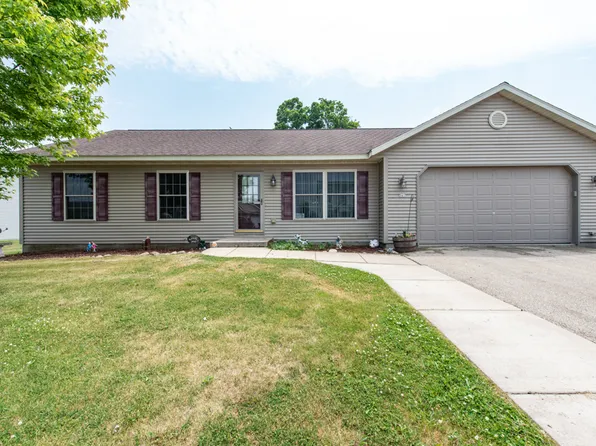 341 Homestead Dr, Twin Lakes, WI 53181