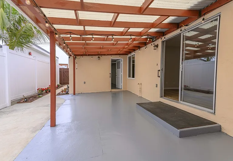 358 I Ave — Photo 3
